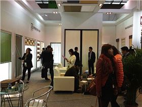 金鳳凰窗簾品種多樣，是不錯的選擇！