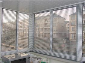 百葉簾.jpg 百葉簾.jpg